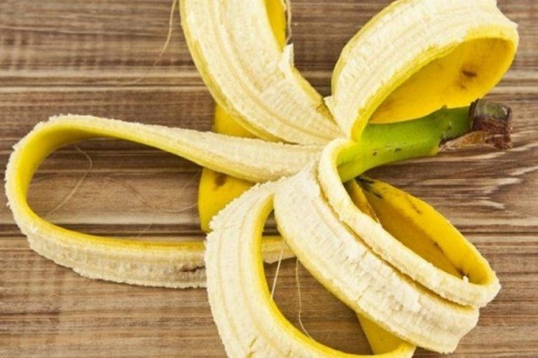 banana for teeth whitening