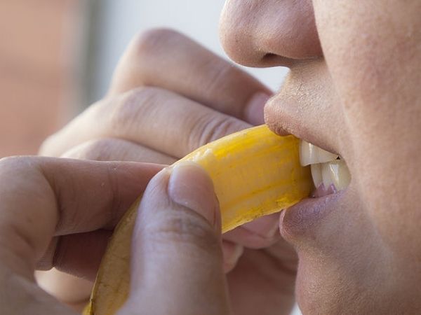 banana for teeth whitening